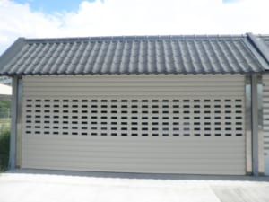 Cửa cuốn khe thoáng.